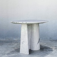 <a href="https://www.galeriegosserez.com/artistes/mohasseb-georges.html">Georges Mohasseb</a> - Shell - Console (Calacatta)